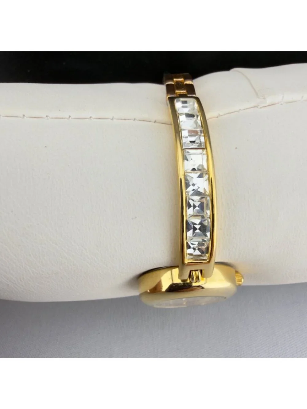 Vintage Rhinestone Gold Tone Womens Bracelet Watch Collezio Works New Battery